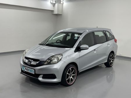 2015-Honda-Mobilio-15-Comfort_0