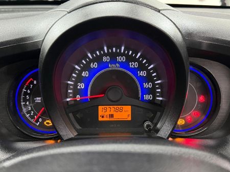 2015-Honda-Mobilio-15-Comfort_9