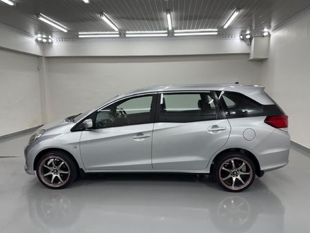 2015-Honda-Mobilio-15-Comfort_4