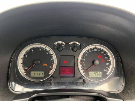 2002-Volkswagen-Jetta-IV-V5_9