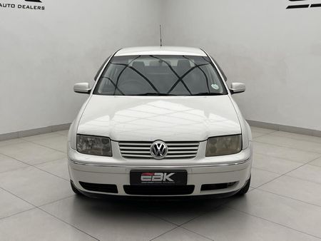 2002-Volkswagen-Jetta-IV-V5_1