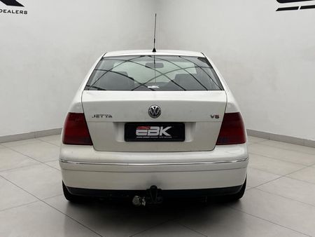2002-Volkswagen-Jetta-IV-V5_4