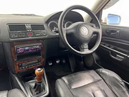 2002-Volkswagen-Jetta-IV-V5_7