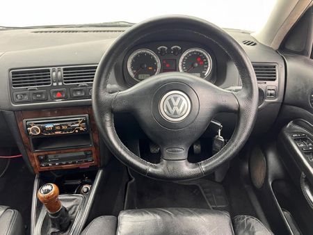 2002-Volkswagen-Jetta-IV-V5_8