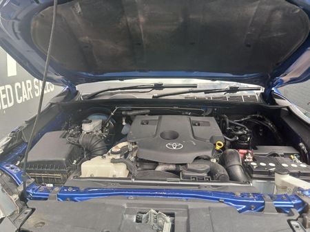 2022-Toyota-Hilux-28-GD-6-Raised-Body-Legend-4x4-Auto-Extended-Cab_14