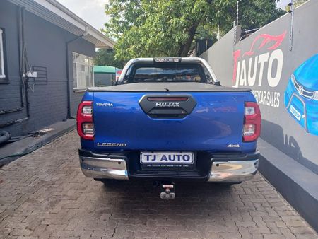 2022-Toyota-Hilux-28-GD-6-Raised-Body-Legend-4x4-Auto-Extended-Cab_5