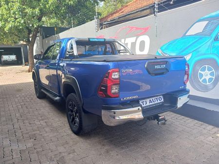 2022-Toyota-Hilux-28-GD-6-Raised-Body-Legend-4x4-Auto-Extended-Cab_7