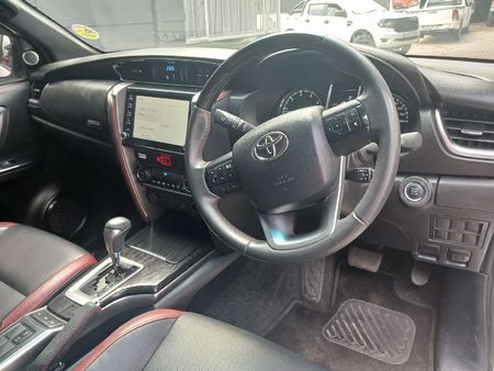 2023-Toyota-Fortuner-28-GD-6-4x4-Auto_10