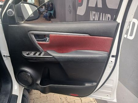 2023-Toyota-Fortuner-28-GD-6-4x4-Auto_12