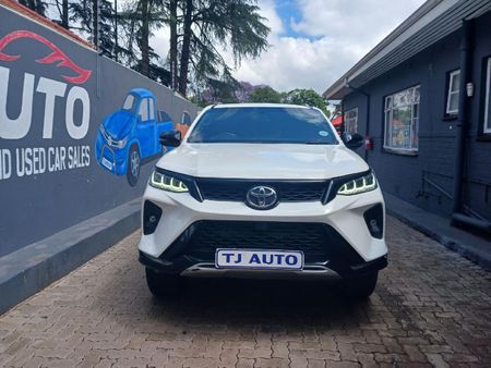 2023-Toyota-Fortuner-28-GD-6-4x4-Auto_2