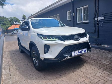 2023-Toyota-Fortuner-28-GD-6-4x4-Auto_3