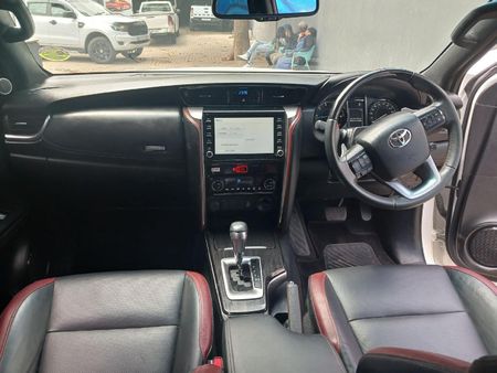 2023-Toyota-Fortuner-28-GD-6-4x4-Auto_7