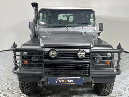 2010-Land-Rover-Defender-110-Puma-Station-Wagon_12