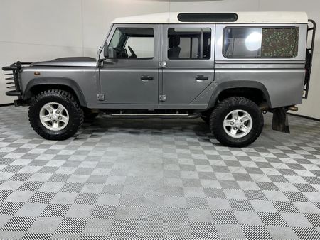 2010-Land-Rover-Defender-110-Puma-Station-Wagon_16