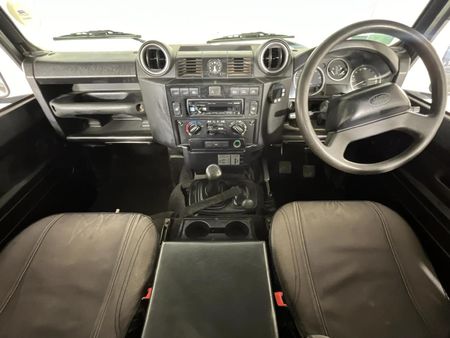 2010-Land-Rover-Defender-110-Puma-Station-Wagon_1