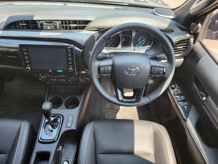 2024-Toyota-Hilux-28-GD-6-Raised-Body-Legend-4x4-Auto-Double-Cab_11