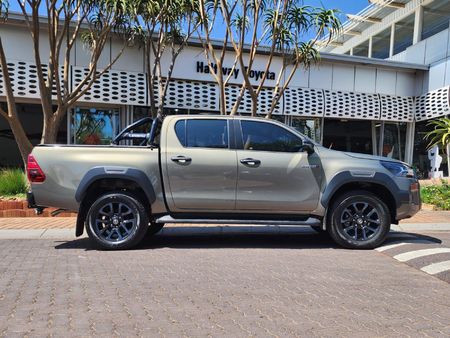 2024-Toyota-Hilux-28-GD-6-Raised-Body-Legend-4x4-Auto-Double-Cab_3