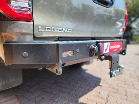 2024-Toyota-Hilux-28-GD-6-Raised-Body-Legend-4x4-Auto-Double-Cab_8