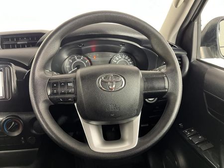2022-Toyota-Hilux-24-GD-6-Raised-Body-SR-Double-Cab_7