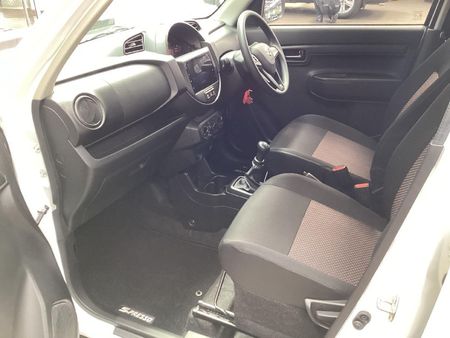 2024-Suzuki-S-Presso-10-GL_6