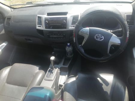 2013-Toyota-Hilux-30-D-4D-Heritage-4x4-Auto-Double-Cab_10