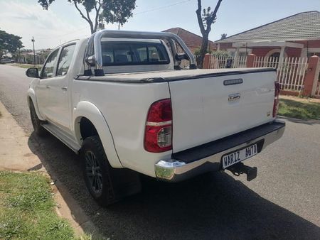 2013-Toyota-Hilux-30-D-4D-Heritage-4x4-Auto-Double-Cab_12