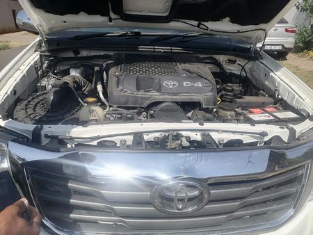 2013-Toyota-Hilux-30-D-4D-Heritage-4x4-Auto-Double-Cab_4