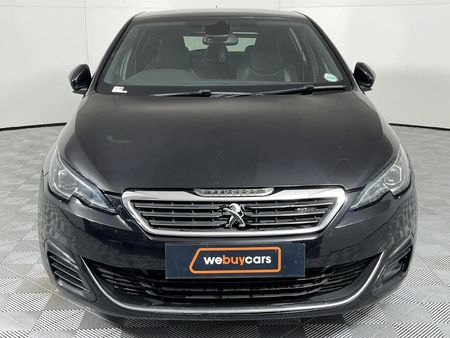 2016-Peugeot-308-16e-THP-GT-5-dr_12