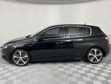 2016-Peugeot-308-16e-THP-GT-5-dr_16
