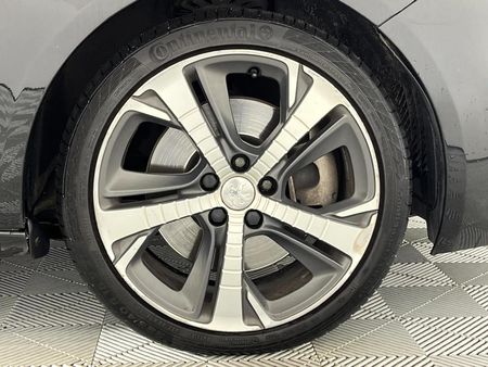 2016-Peugeot-308-16e-THP-GT-5-dr_5