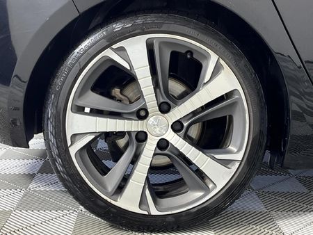 2016-Peugeot-308-16e-THP-GT-5-dr_6