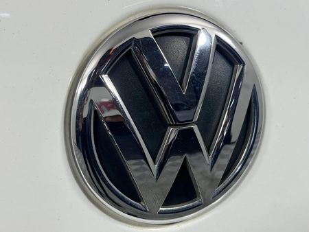 2017-Volkswagen-Polo-Vivo-GP-16-Maxx-5-dr_11