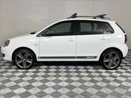 2017-Volkswagen-Polo-Vivo-GP-16-Maxx-5-dr_16