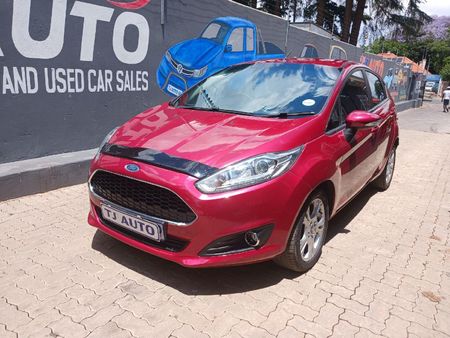 2015-Ford-Fiesta-10-EcoBoost-Titanium-Auto-5-dr_0