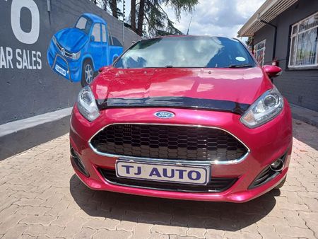 2015-Ford-Fiesta-10-EcoBoost-Titanium-Auto-5-dr_1