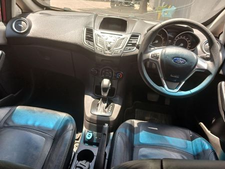 2015-Ford-Fiesta-10-EcoBoost-Titanium-Auto-5-dr_6