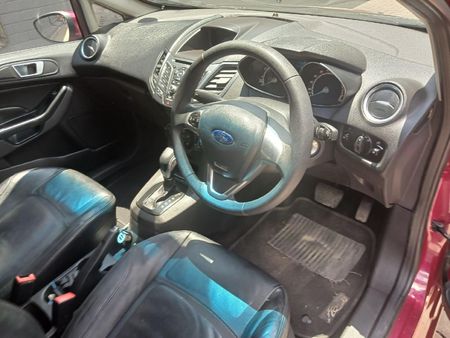 2015-Ford-Fiesta-10-EcoBoost-Titanium-Auto-5-dr_8