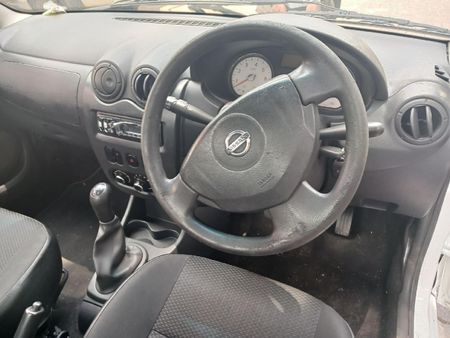 2018-Nissan-NP200-15-dCi-Safety-Pack_8