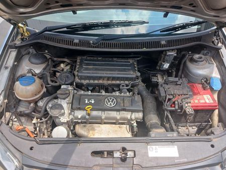 2015-Volkswagen-Polo-Vivo-14-Trendline-5-dr_10