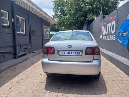 2015-Volkswagen-Polo-Vivo-14-Trendline-5-dr_3