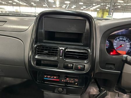 2017-Nissan-NP300-20i-LWB-Single-Cab_9