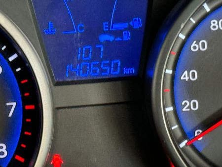2012-Hyundai-ix35-20-GLS-Executive_12