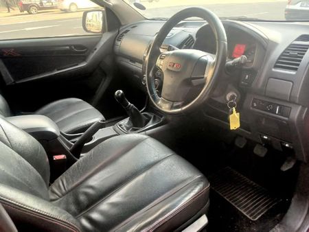 2018-Isuzu-D-Max-250-HO-X-Rider-Double-Cab_11