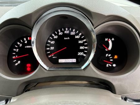 2010-Toyota-Fortuner-30-D-4D-Raised-Body-4x4_9