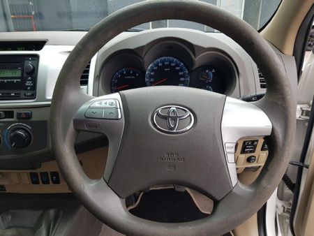 2014-Toyota-Fortuner-25-D-4D-Raised-Body_12