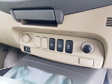 2014-Toyota-Fortuner-25-D-4D-Raised-Body_15