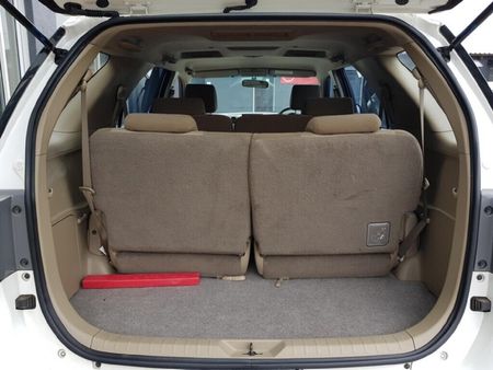 2014-Toyota-Fortuner-25-D-4D-Raised-Body_5