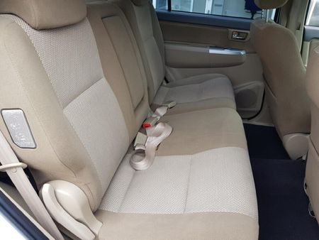 2014-Toyota-Fortuner-25-D-4D-Raised-Body_7