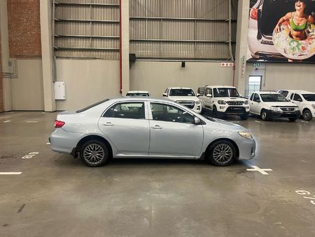 2010-Toyota-Corolla-13-Professional_10