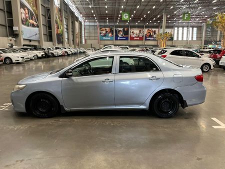 2010-Toyota-Corolla-13-Professional_5